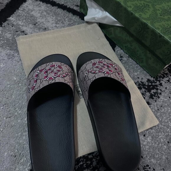 Gucci Black and Pink Sandals with Elegant Design main image 4